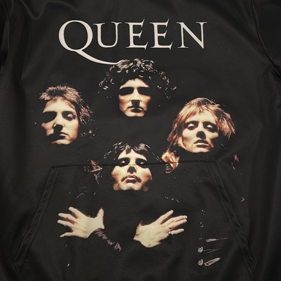 QUEEN NWOT Black Hoodie Size Medium - Picture 2 of 4